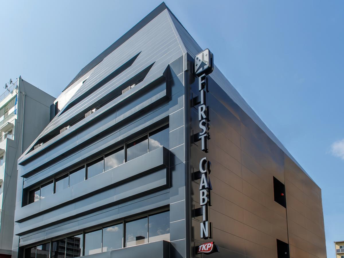 First Cabin Tkp Nagoya Station Hotel Bagian luar foto