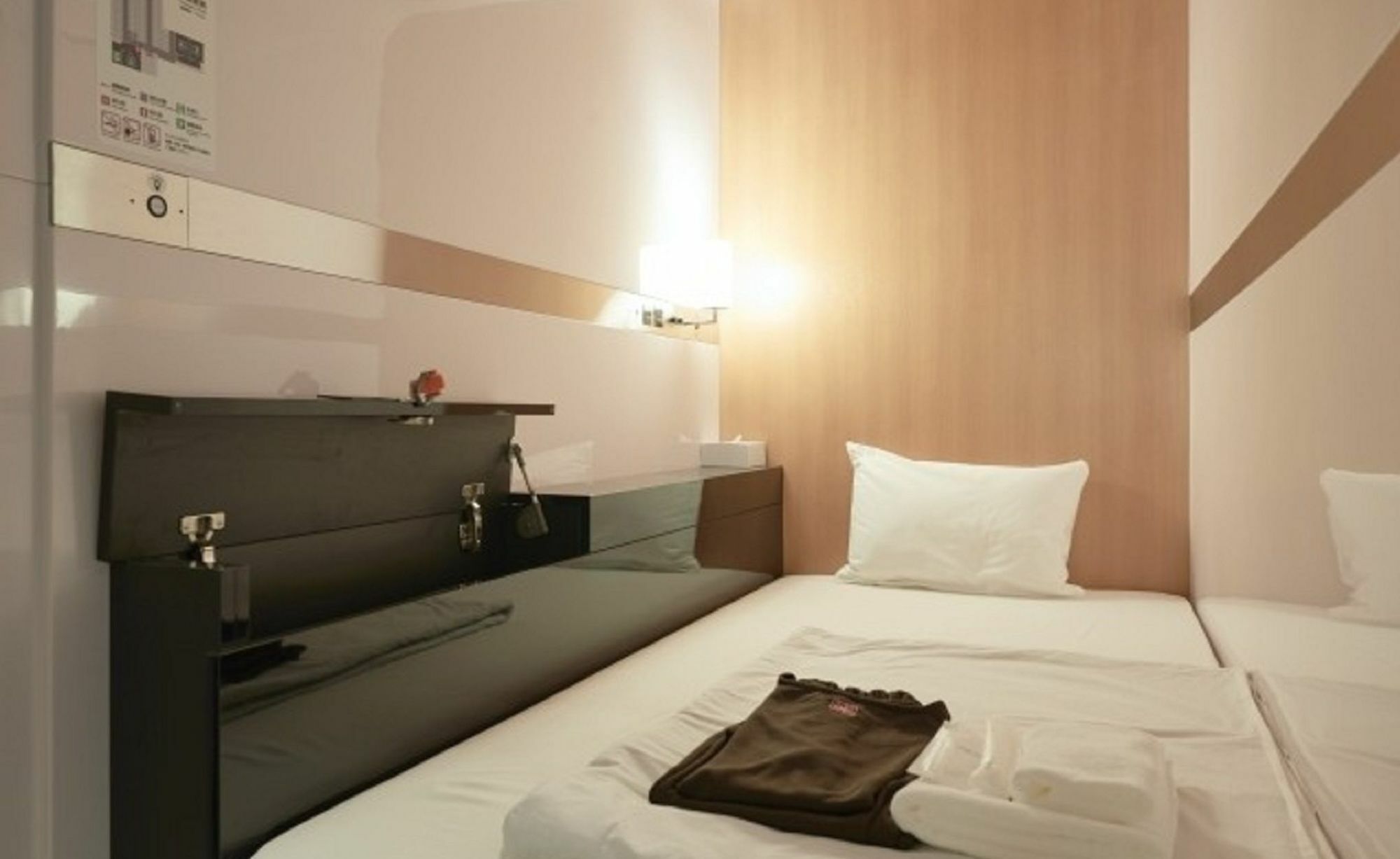 First Cabin Tkp Nagoya Station Hotel Bagian luar foto